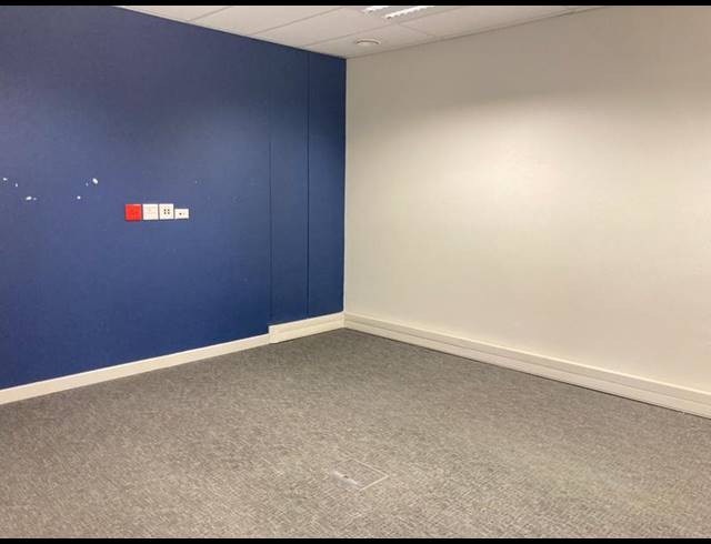 BUSINESS PROPERTY TO RENT IN BOKSBURG EAST